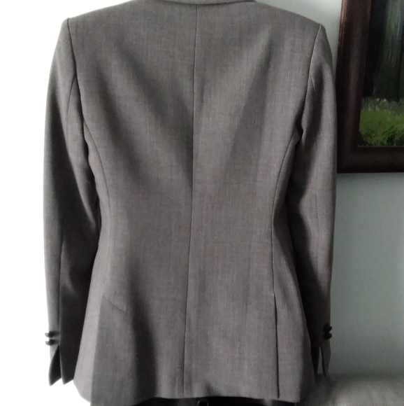 JACOB Tailored Blazer - Picture 9 of 14